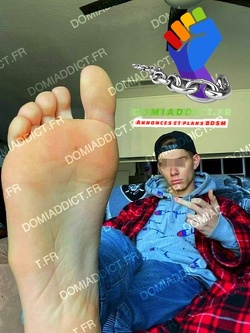 Utilise tes pieds pour me faire jouir à Narbonne ou me déplace sur Aude