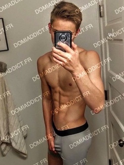 Crunchboy à la recherche de grosses bites + de 20cm