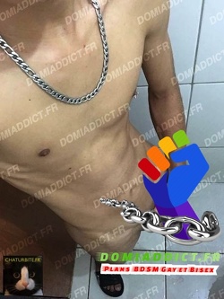 Cherche soumis qui aime se soumettre à plusieurs gay