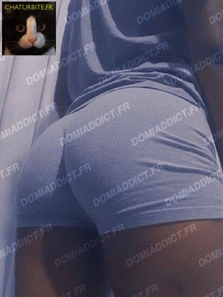 Passif, très belles fesses, recherche relation sérieuse suivie