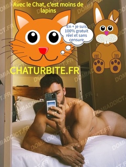 Anal gay bareback avec mecs look hétéro