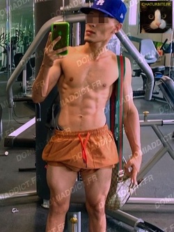 Mis au pilori chez vous avec domi sportif et pervers