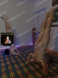 Cours de yoga naturiste à domicile avec Yohan