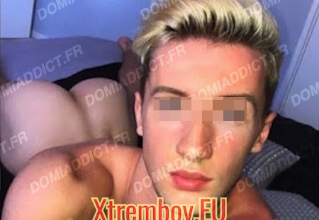 Jeune salope à disposition