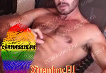 Fesseur de jeune minet