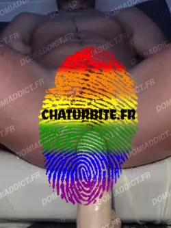 Complètement déshinibé bareback bukkake
