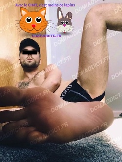 Pieds sexy pour fétichiste attentionné