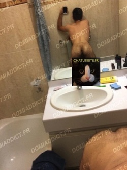 young french looking for discret fist fucking