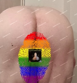 100% passif soumis, salope. dévoué au plaisir d'un maître et de ses amis.
