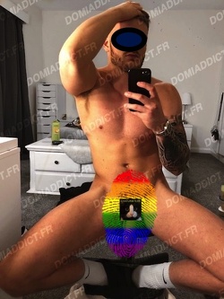 Adel très actif endurant recherche très jeune minet à bien baiser!