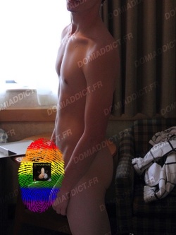 Escort gay Paris qui adore sucer