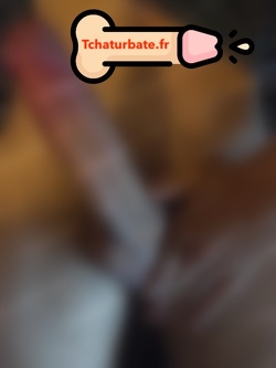 Recherche une lope parisienne. Dominateur cherche soumis de 18‑40 ans pour dressage et humiliation