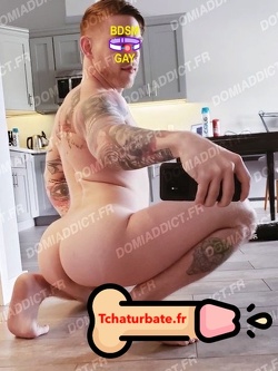 Couple gay cherche expériences intenses et jeux de domination