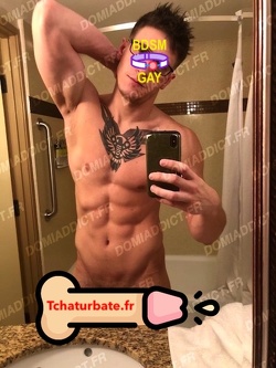 Maître exigeant cherche slave obéissant pour vrai dressage et service