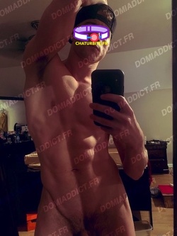 Mec viril bisex Marseille cherche plans BDSM soft à hard (déplacements France)