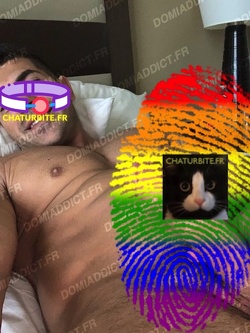 Homme soumis cérébral cherche Maître – BDSM intense Paris / Île-de-France