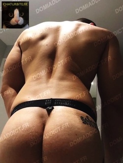 Plan cul anal HARD à Paris : Soumis en chaleur cherche grosses bites pour défoncer son cul