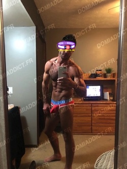 Rencontre gay hard à Paris : plans multiples, 69, domination soft