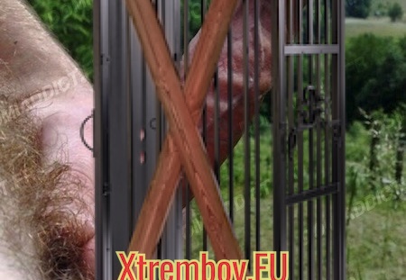 Homme seul en Bretagne